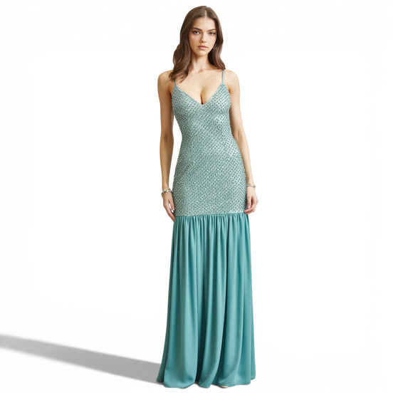 Vestido Largo Perla con Caída en Cadera