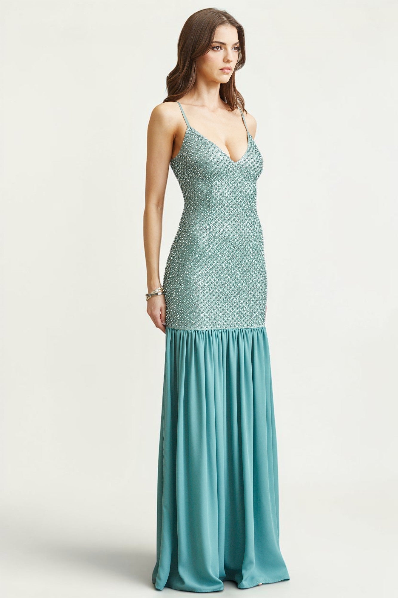 Vestido Largo Perla con Caída en Cadera