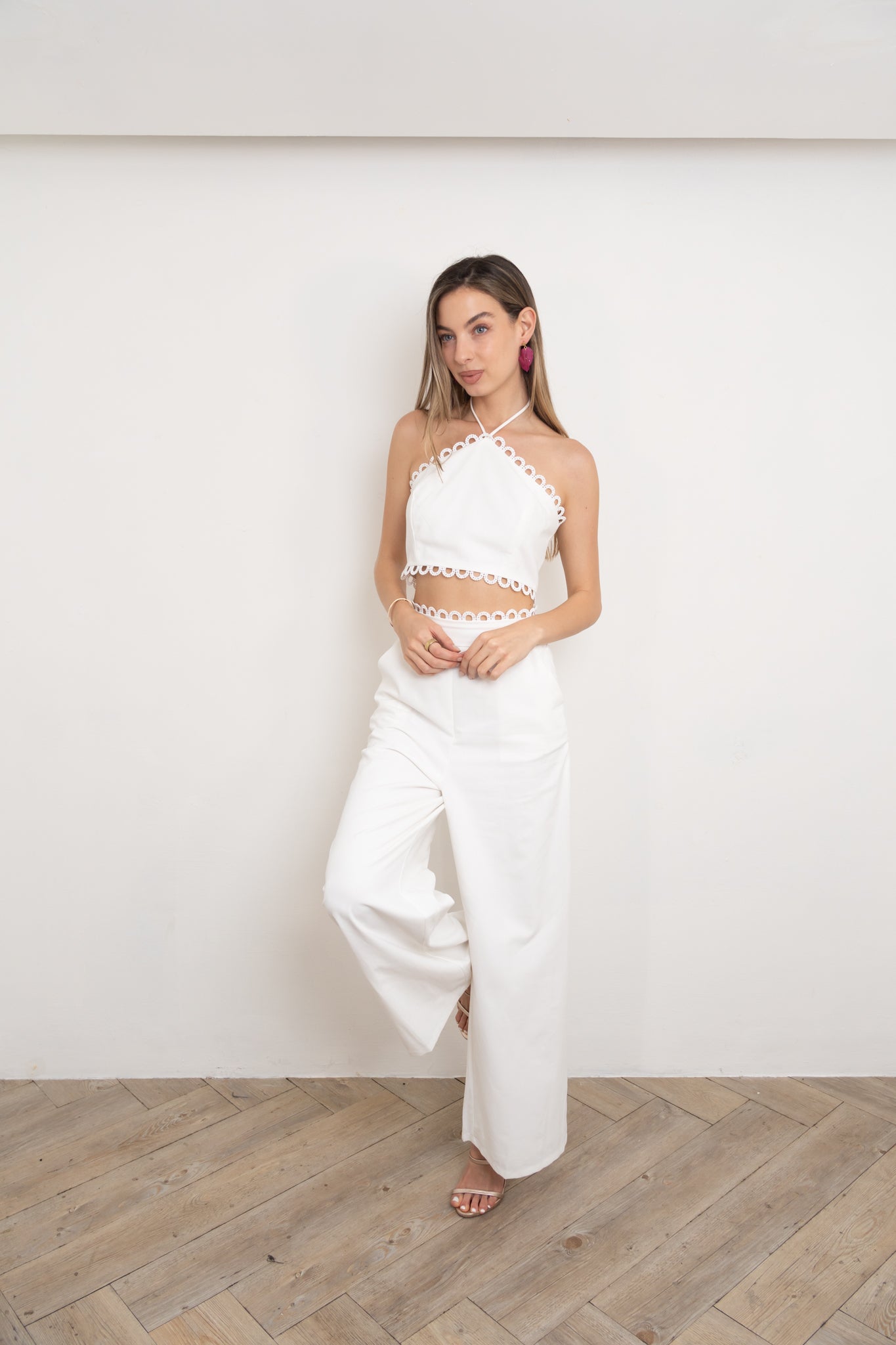Off White Scallop Set