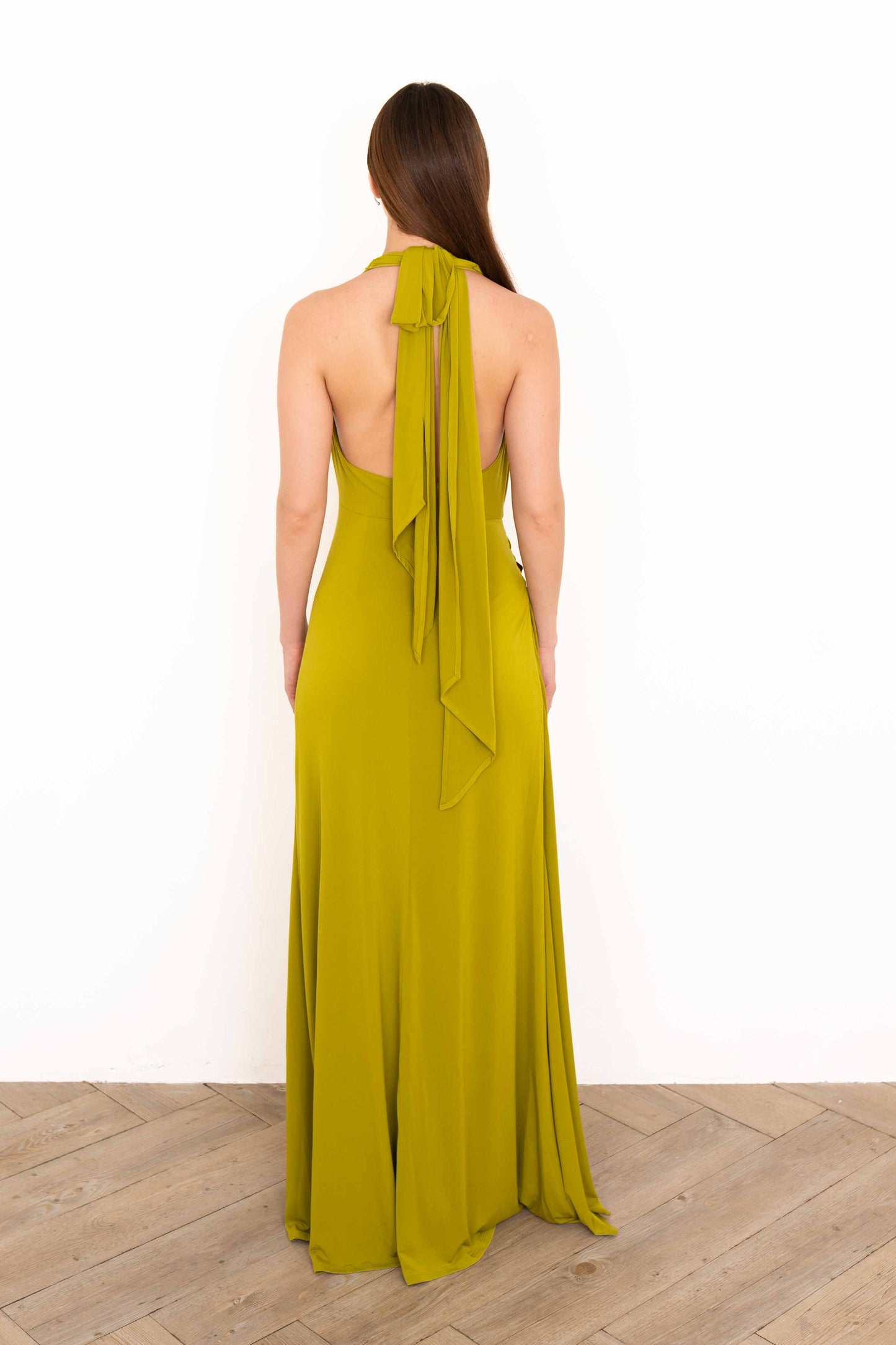 Vestido Largo Verde con Halter Drapeado