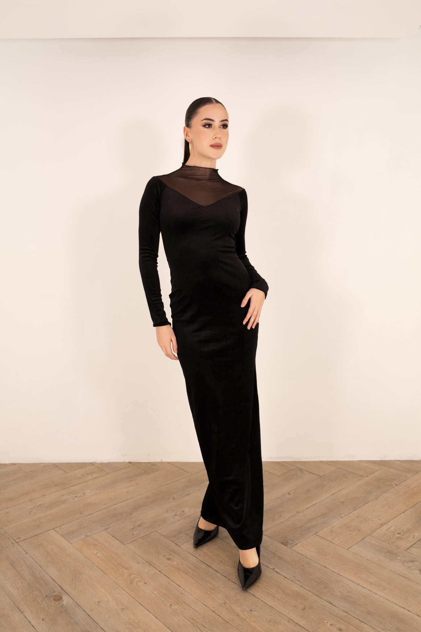 Black Velvet Long Sleeves Dress