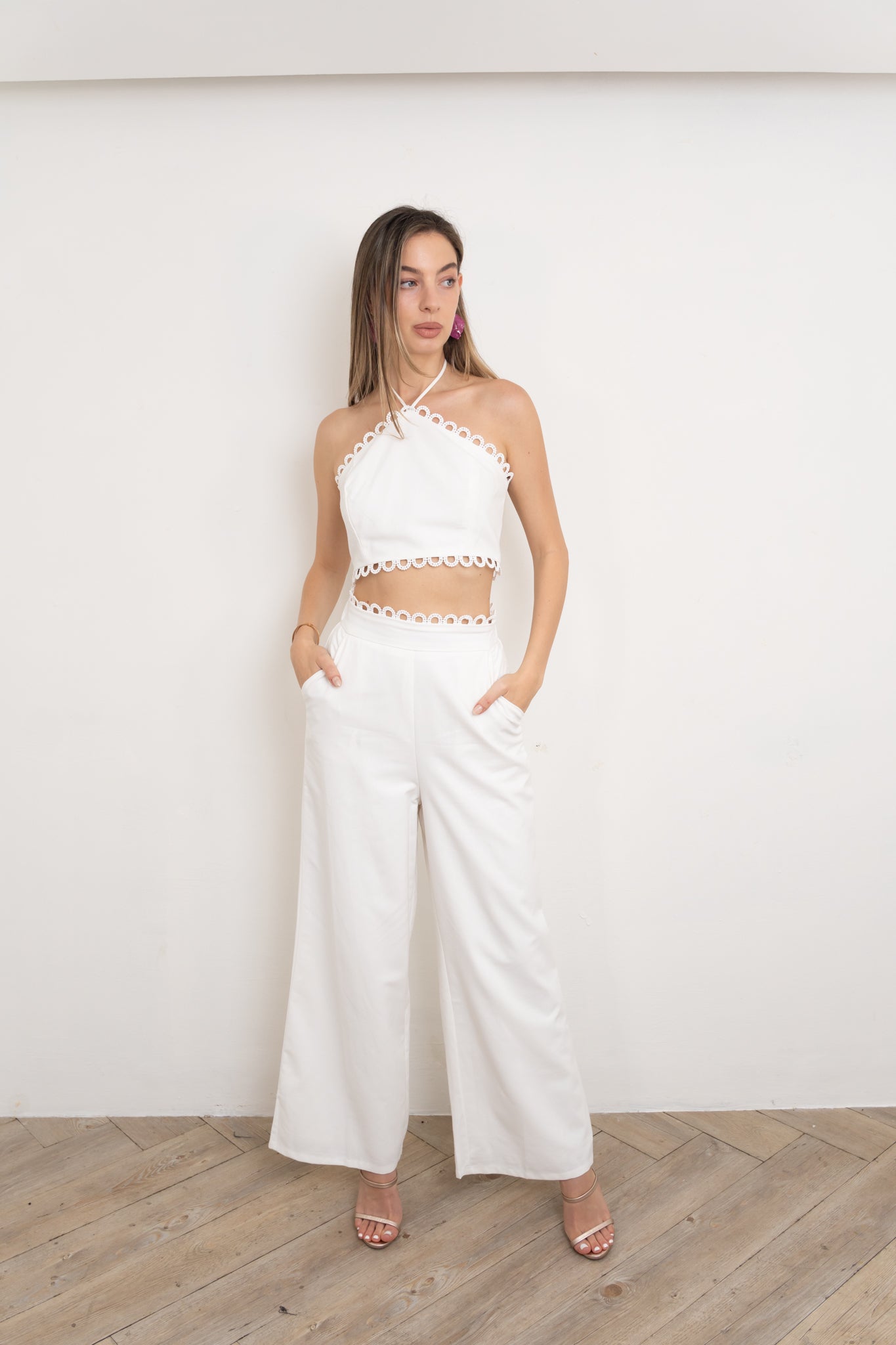 Off White Scallop Set