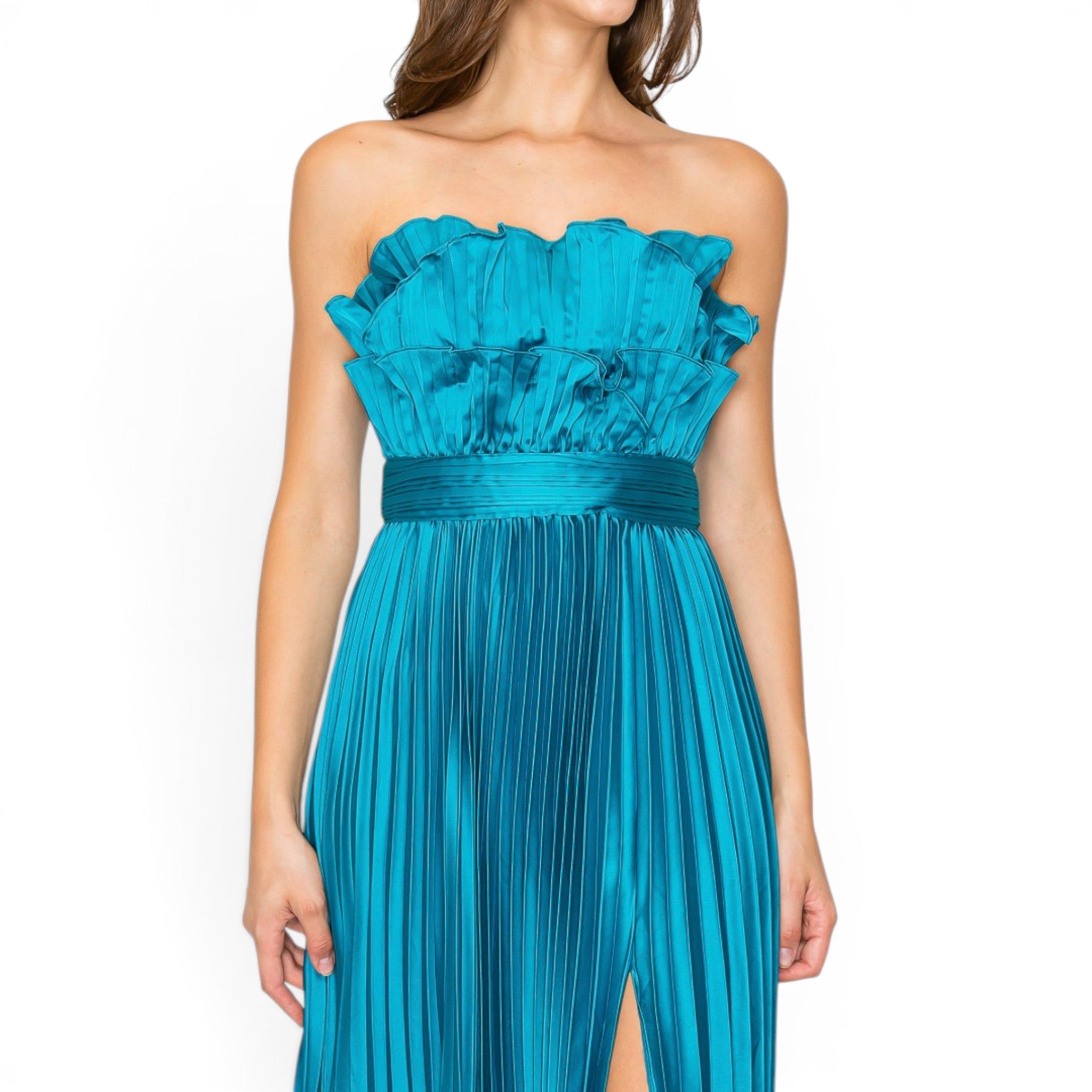 Vestido Largo Azul Pavo con Volantes y Abertura Lateral