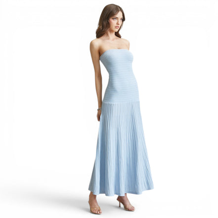 Vestido Largo Azul Periwinkle Strapless con Falda Plisada
