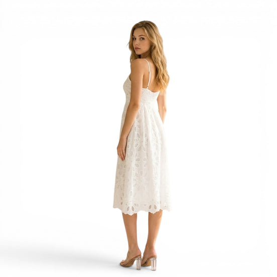 Vestido Midi Blanco Floral con Lentejuela