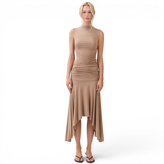Vestido Midi Mocha con Cuello Alto y Dobladillo Pañuelo