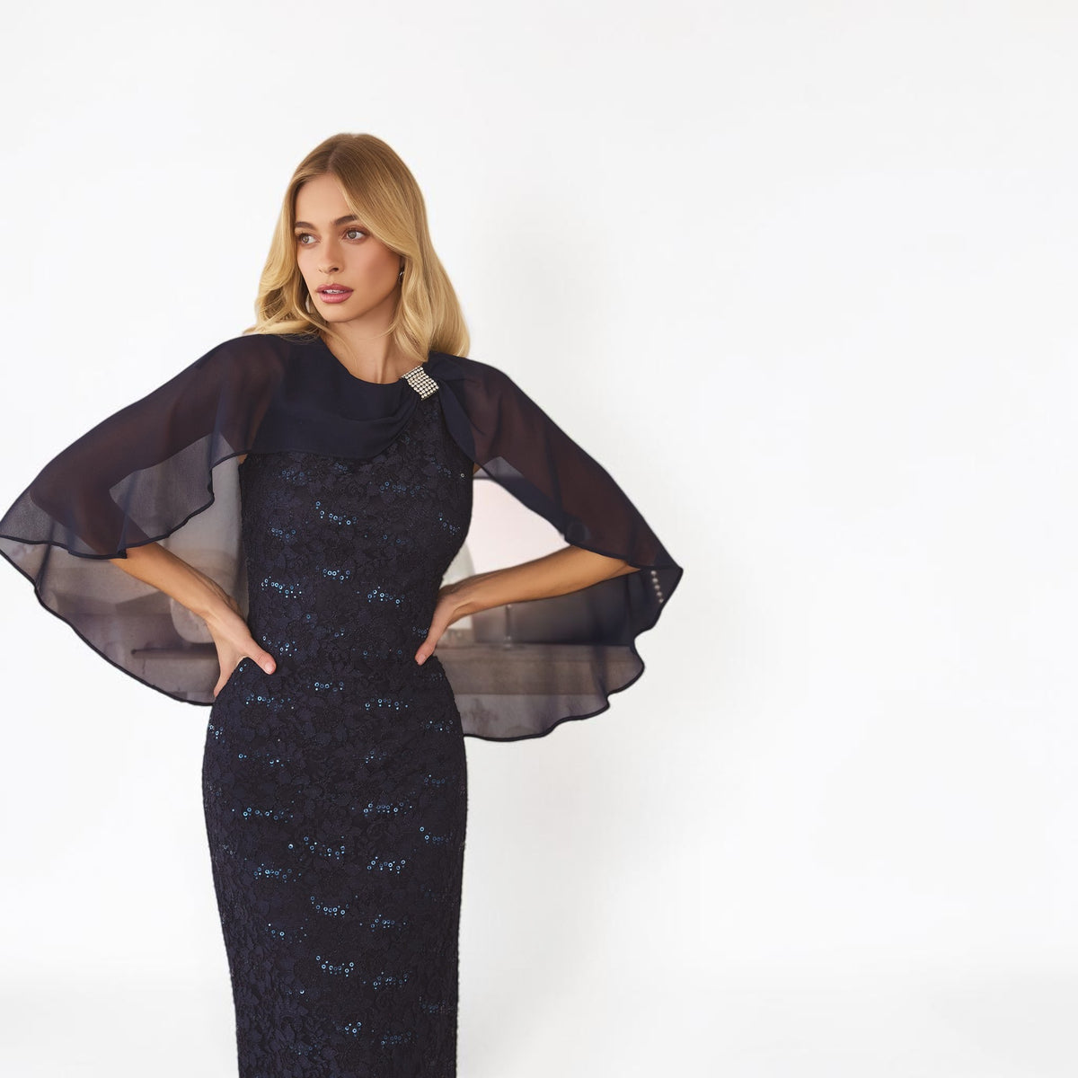 Vestido Largo Azul Navy con Lentejuela y Capa