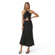 Conjunto Satinado Negro con Halter y Falda Midi