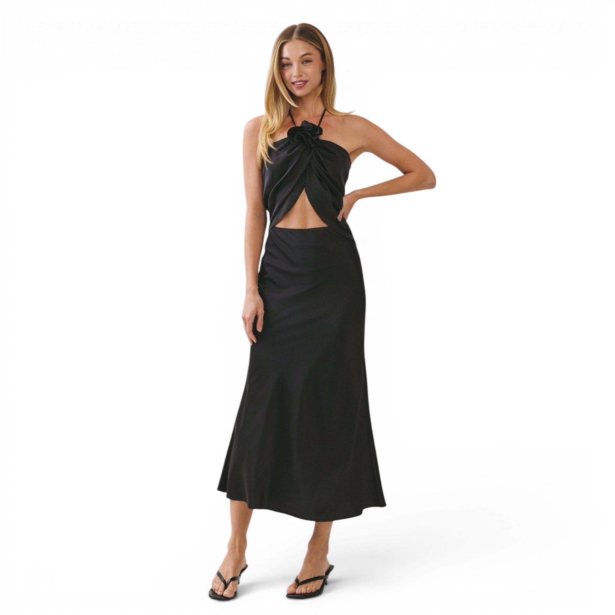 Conjunto Satinado Negro con Halter y Falda Midi