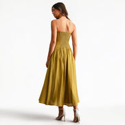 Vestido Midi Strapless Kiwi con Fruncido