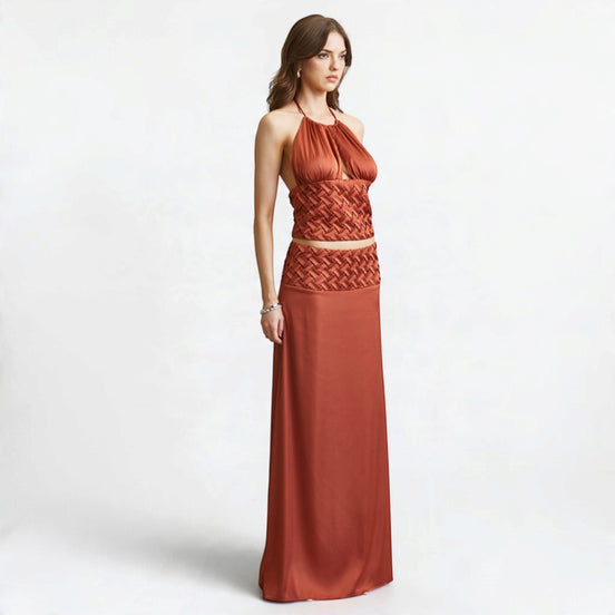 Conjunto Top Halter y Falda Larga Satinada Terracota