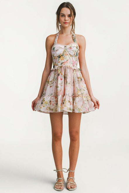 Vestido corto floral rosa palo para fiesta de día