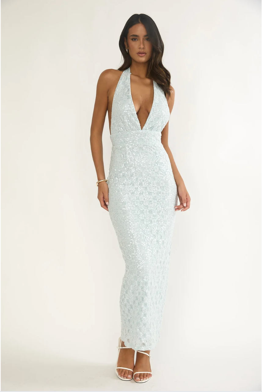 Vestido largo blanco de encaje y lentejuela con halter para gala