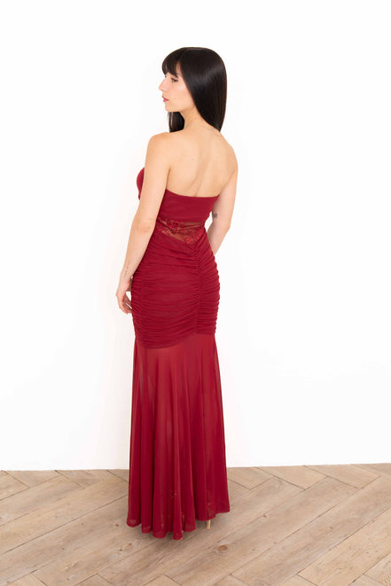 Espalda de vestido largo de encaje vino