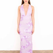 Vestido largo lila con halter para boda de día