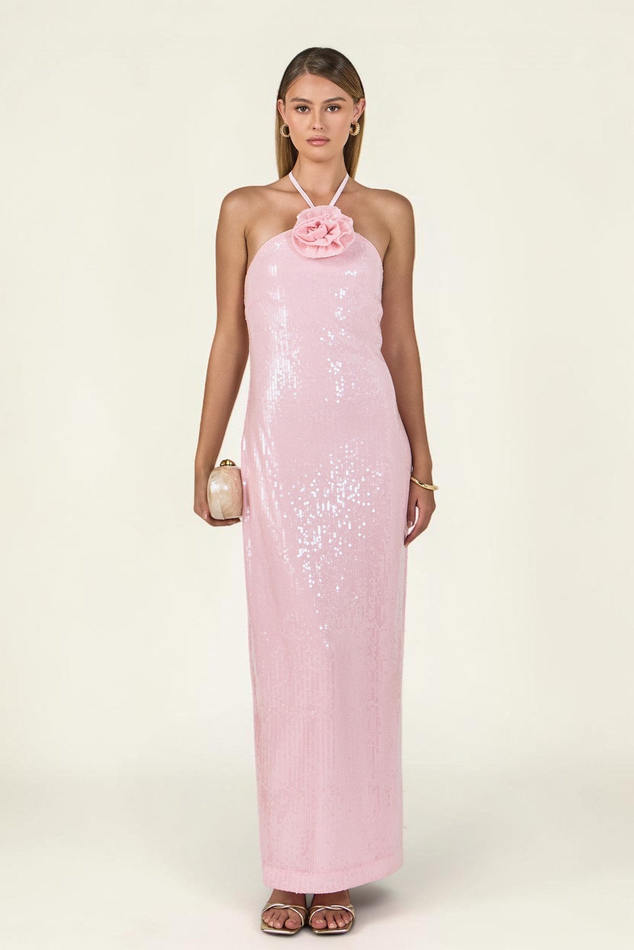 Vestido largo rosa de lentejuela con halter para fiesta