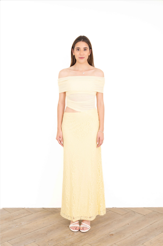 Vestido midi amarillo pálido de hombros caídos con abertura para fiesta