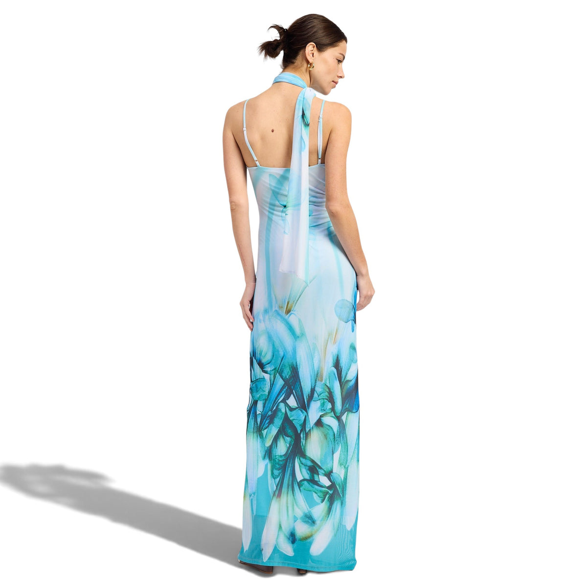 Vestido largo azul de mesh